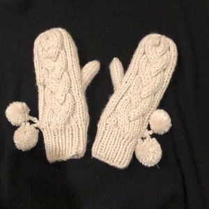 BRAND NEW H&M mittens